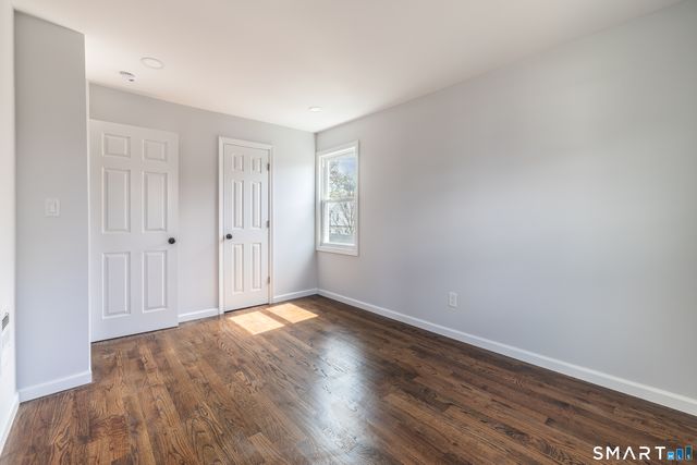 5 Lindsley Place, Stratford, CT 06614