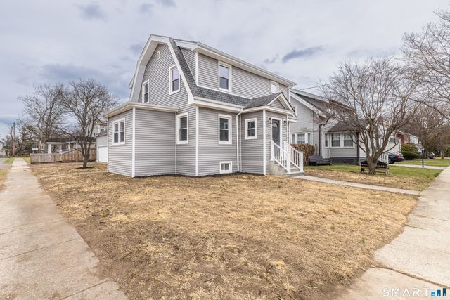 5 Lindsley Place, Stratford, CT 06614