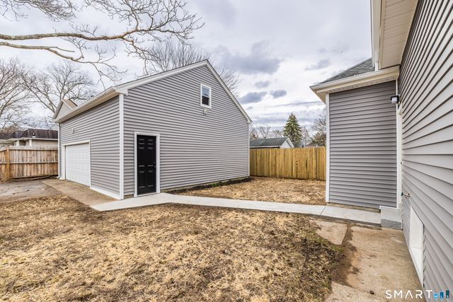 5 Lindsley Place, Stratford, CT 06614