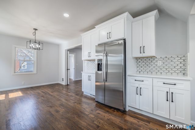 5 Lindsley Place, Stratford, CT 06614