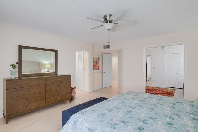 6698 10th Avenue N 320, Lake Worth, FL 33467