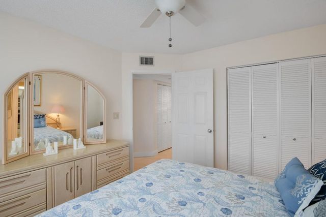 6698 10th Avenue N 320, Lake Worth, FL 33467