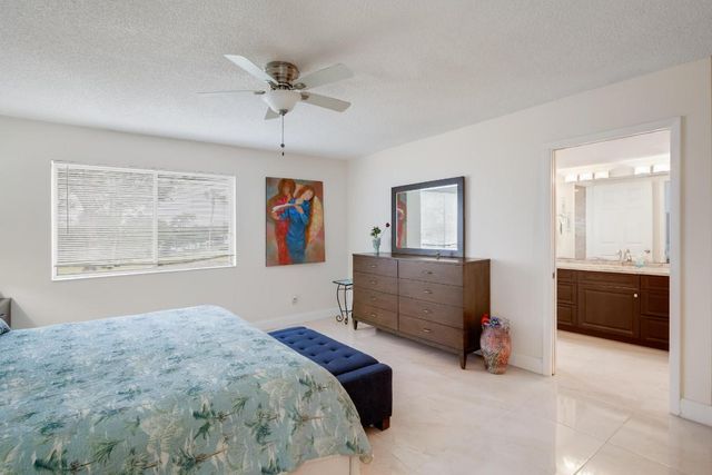 6698 10th Avenue N 320, Lake Worth, FL 33467