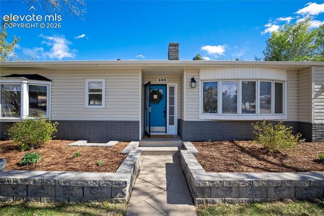 609 Cheyenne Boulevard, Colorado Springs, CO 80905