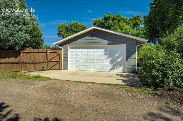 609 Cheyenne Boulevard, Colorado Springs, CO 80905