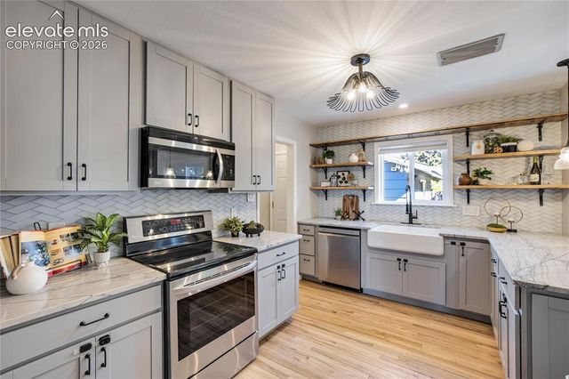 609 Cheyenne Boulevard, Colorado Springs, CO 80905