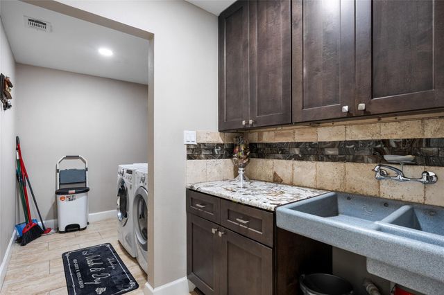 301 Oak Ridge RD, Georgetown, TX 78628