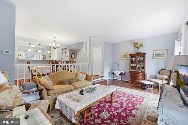 11563 HILL MEADE LN, Woodbridge, VA 22192