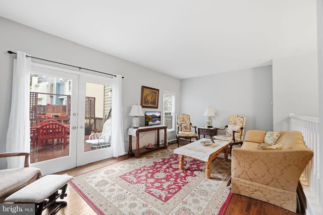 11563 HILL MEADE LN, Woodbridge, VA 22192