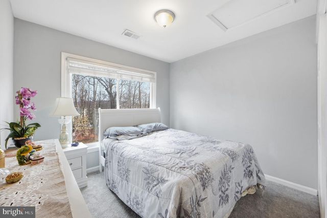 11563 HILL MEADE LN, Woodbridge, VA 22192