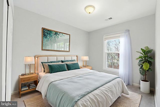 11563 HILL MEADE LN, Woodbridge, VA 22192