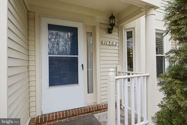 11563 HILL MEADE LN, Woodbridge, VA 22192