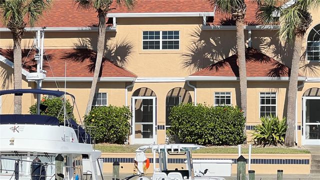 35 CAPTAINS WALK, Palm Coast, FL 32137