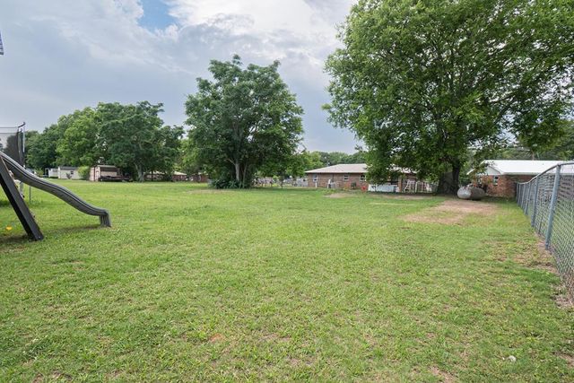 213 Rock Creek Road, Headland, AL 36345