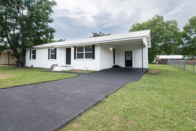 213 Rock Creek Road, Headland, AL 36345