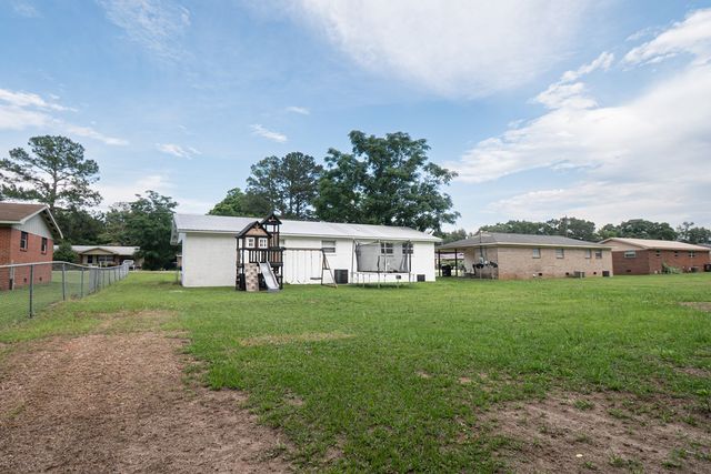 213 Rock Creek Road, Headland, AL 36345