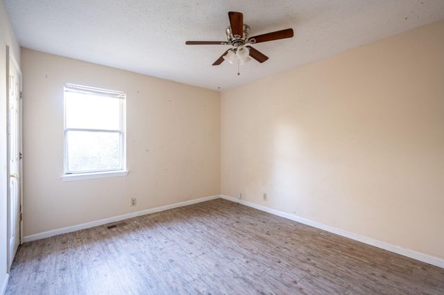 49 Crabtree Road, Rossville, GA 30741