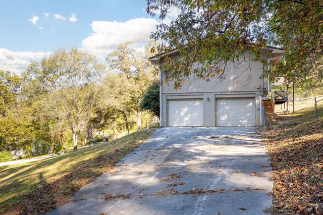 49 Crabtree Road, Rossville, GA 30741