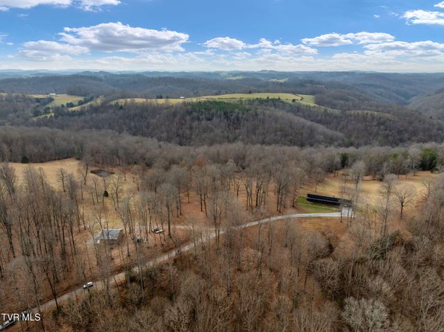 393 Holt Ridge Road, Tazewell, TN 37879