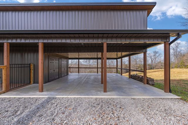 393 Holt Ridge Road, Tazewell, TN 37879
