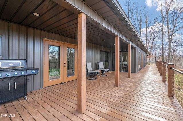 393 Holt Ridge Road, Tazewell, TN 37879