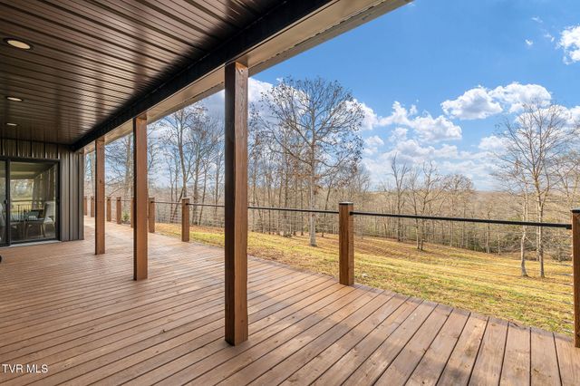 393 Holt Ridge Road, Tazewell, TN 37879