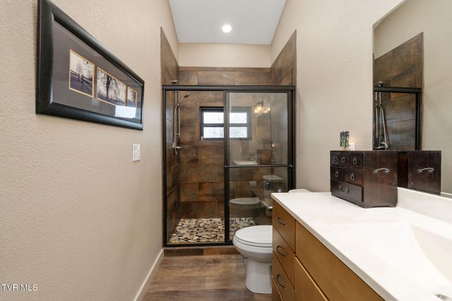 393 Holt Ridge Road, Tazewell, TN 37879