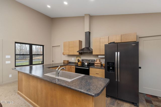 393 Holt Ridge Road, Tazewell, TN 37879