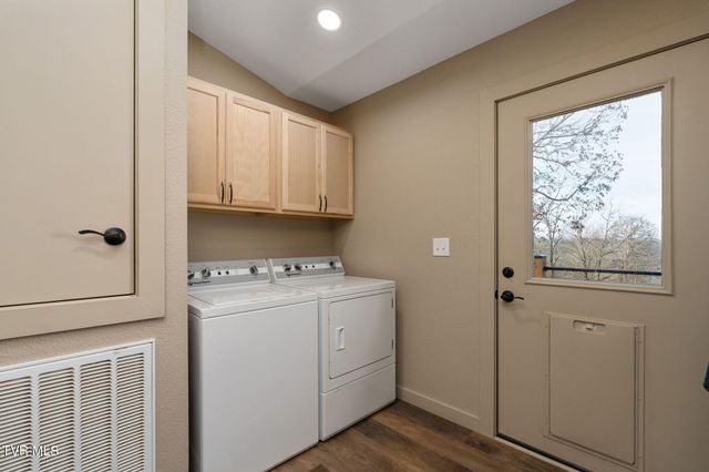 393 Holt Ridge Road, Tazewell, TN 37879