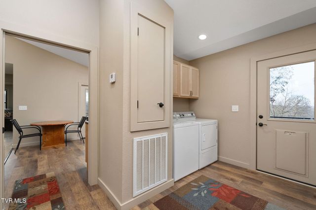 393 Holt Ridge Road, Tazewell, TN 37879