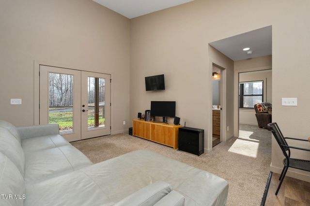 393 Holt Ridge Road, Tazewell, TN 37879