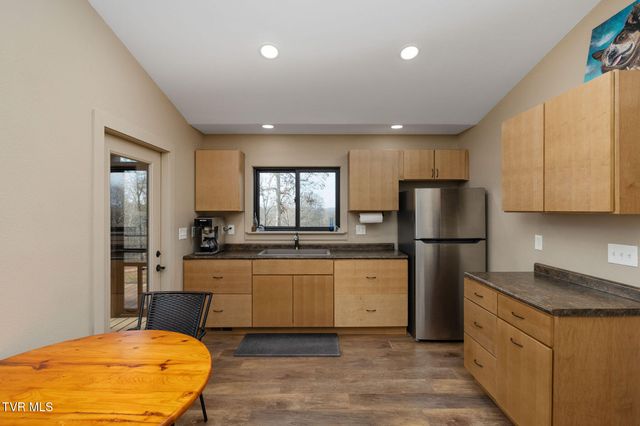 393 Holt Ridge Road, Tazewell, TN 37879