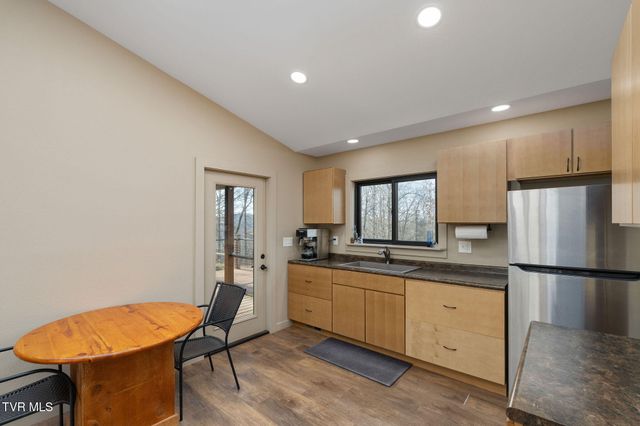 393 Holt Ridge Road, Tazewell, TN 37879