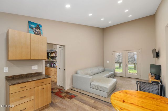 393 Holt Ridge Road, Tazewell, TN 37879