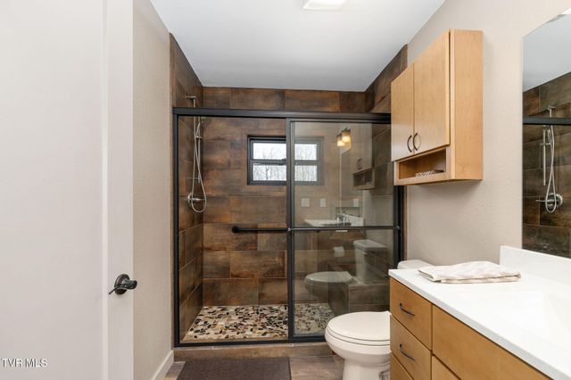 393 Holt Ridge Road, Tazewell, TN 37879