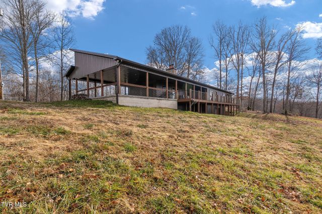 393 Holt Ridge Road, Tazewell, TN 37879