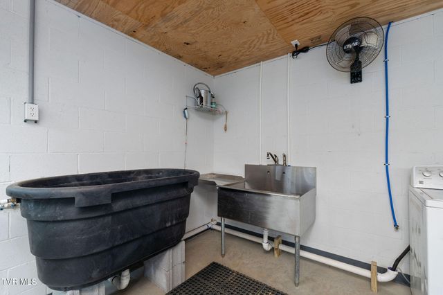 393 Holt Ridge Road, Tazewell, TN 37879