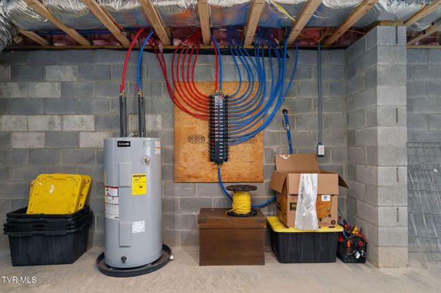 393 Holt Ridge Road, Tazewell, TN 37879