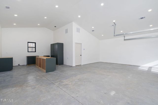 393 Holt Ridge Road, Tazewell, TN 37879