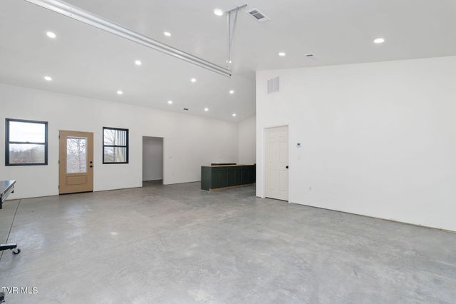 393 Holt Ridge Road, Tazewell, TN 37879