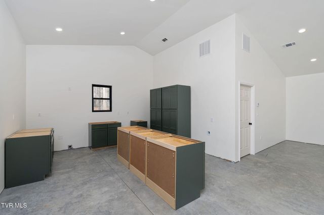 393 Holt Ridge Road, Tazewell, TN 37879