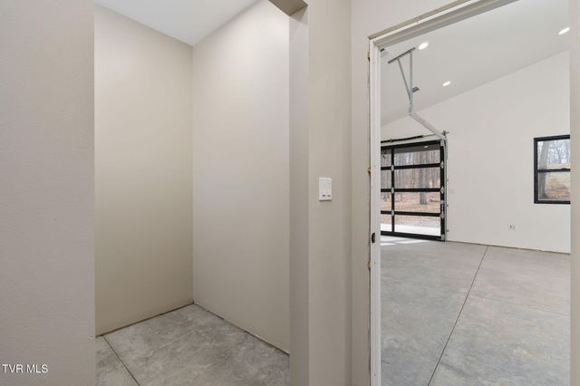 393 Holt Ridge Road, Tazewell, TN 37879