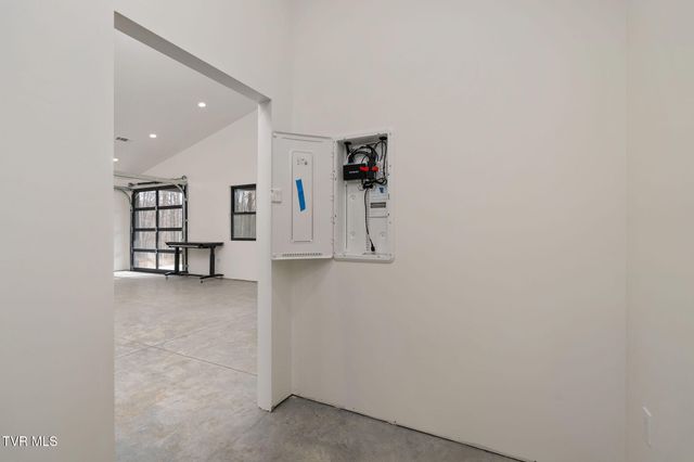 393 Holt Ridge Road, Tazewell, TN 37879