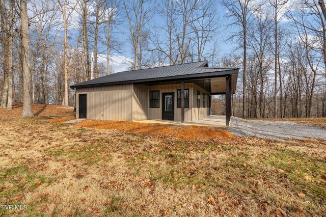 393 Holt Ridge Road, Tazewell, TN 37879