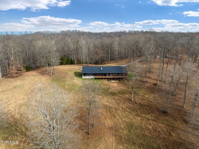 393 Holt Ridge Road, Tazewell, TN 37879