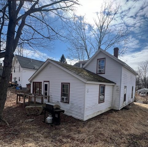 10 Green St, Brookfield, MA 01506