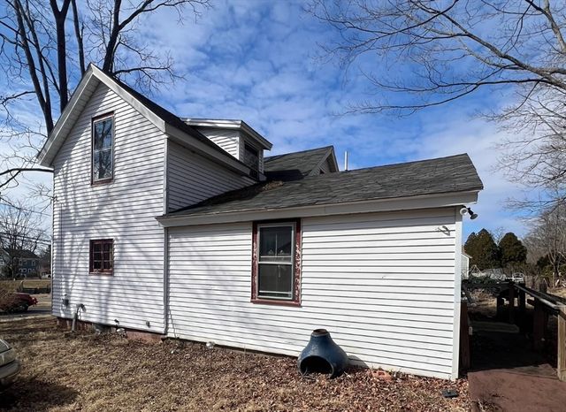 10 Green St, Brookfield, MA 01506
