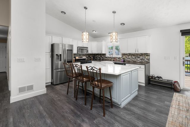2914 44TH Street, Rock Island, IL 61201