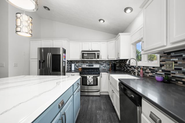 2914 44TH Street, Rock Island, IL 61201