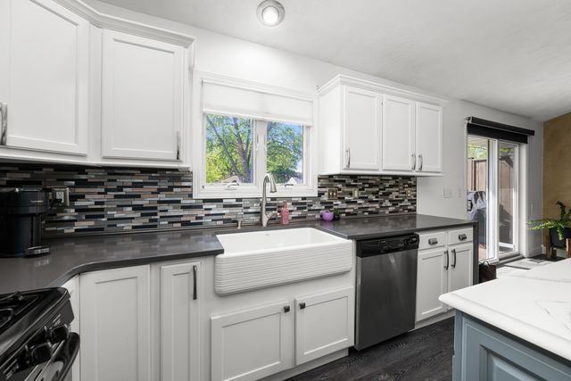 2914 44TH Street, Rock Island, IL 61201